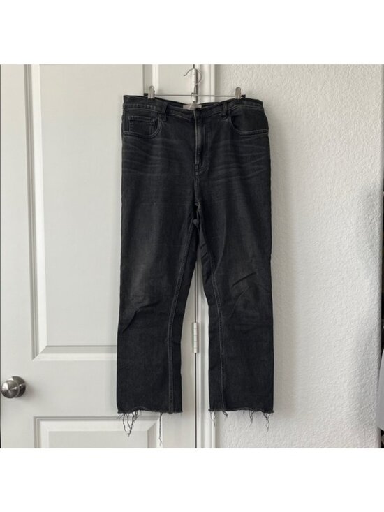 Everlane Denim - Everlane High Rise Kick Crop Black Frayed Hem Jeans
